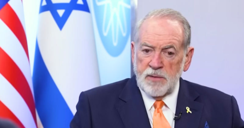 Huckabee ‘Should be Fired’ Over Sneaky Act, Conservatives Say