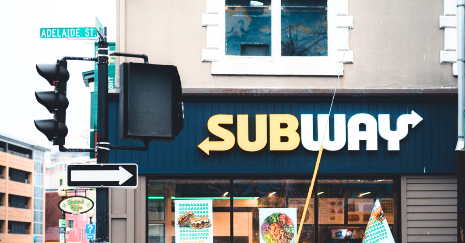 Employee Reveals How Subway’s Iconic Bread is Made, Triggering Uproar